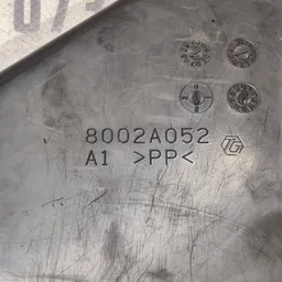 Накладка Mitsubishi Outlander 06-12 2.0D пр.ниж OEM 8002a052 фото 4