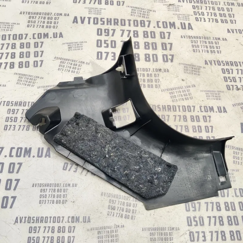 Накладка Mitsubishi Outlander XL 06-12 2.0D ліва 7217a019