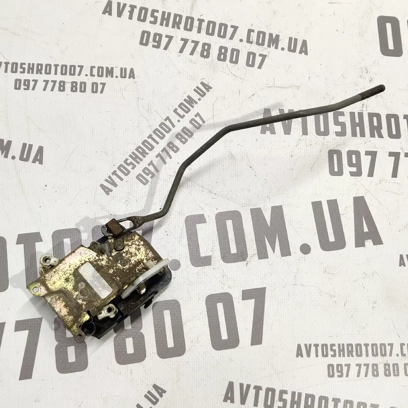 Замок дверей Mazda Premacy (99-05) 1.8 Бенз передній правий