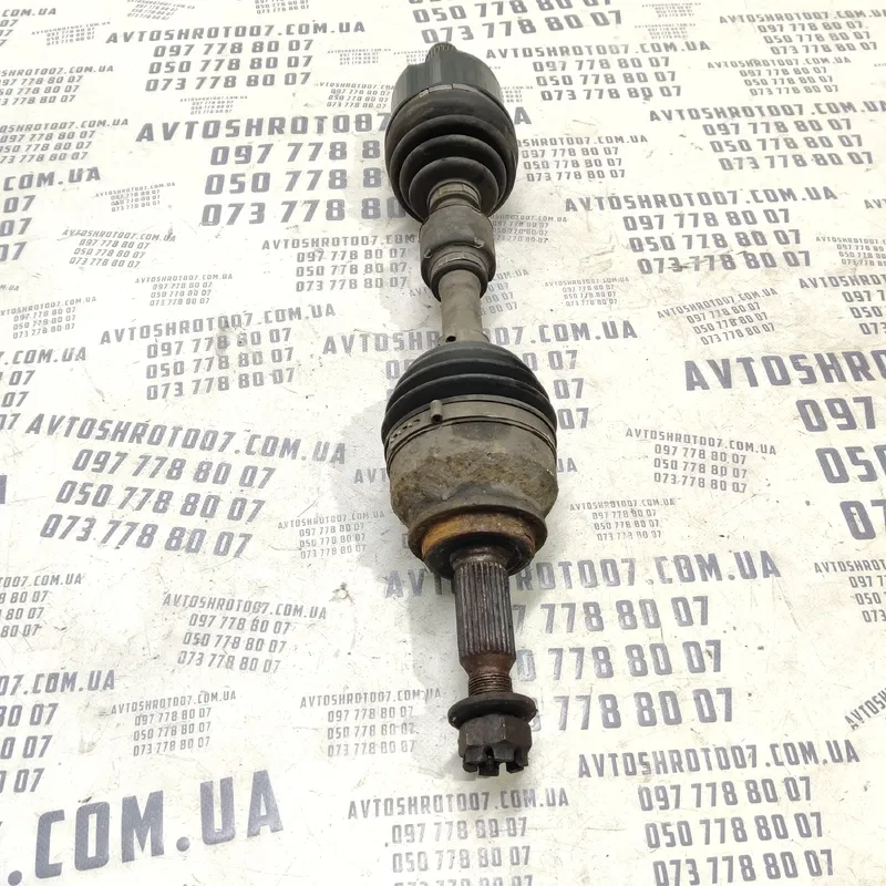 Привід Mitsubishi Outlander XL 06-12 2.0D лівий OEM 3815A075
