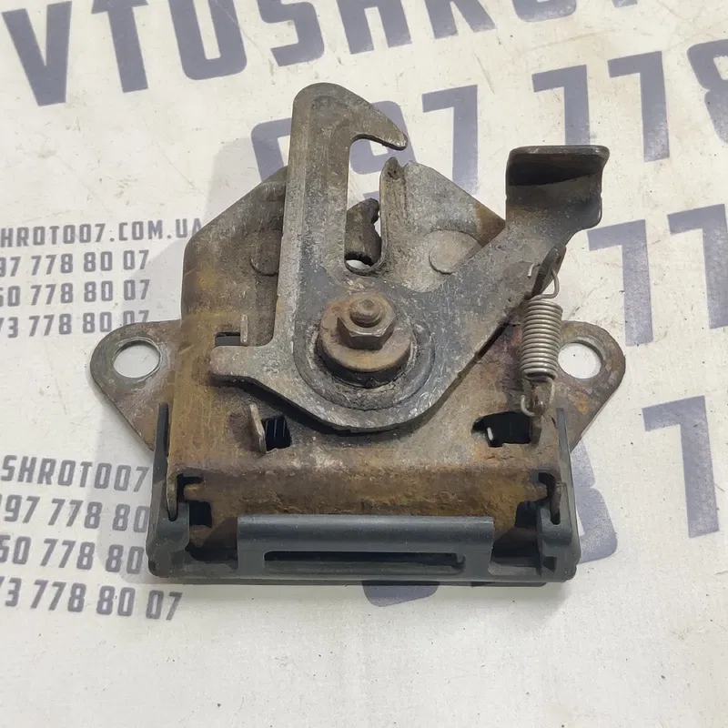 Замок капота Mazda Premacy (99-05) 1.8 бензин передній