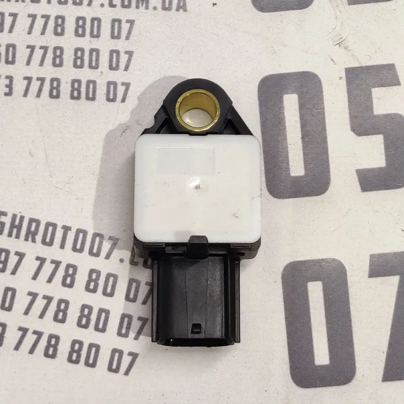 Датчик удару Outlander XL 06-12 2.0D зад лів OEM 8651a001