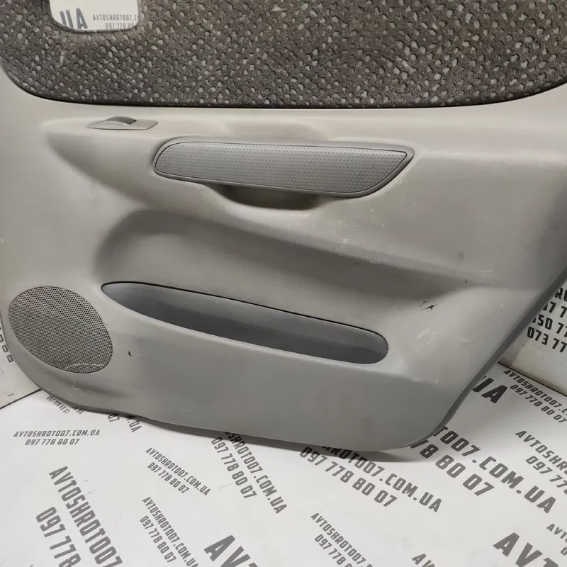 Карта дверна Mazda Premacy 99-05 1.8 зад. пр. OEM c10068531