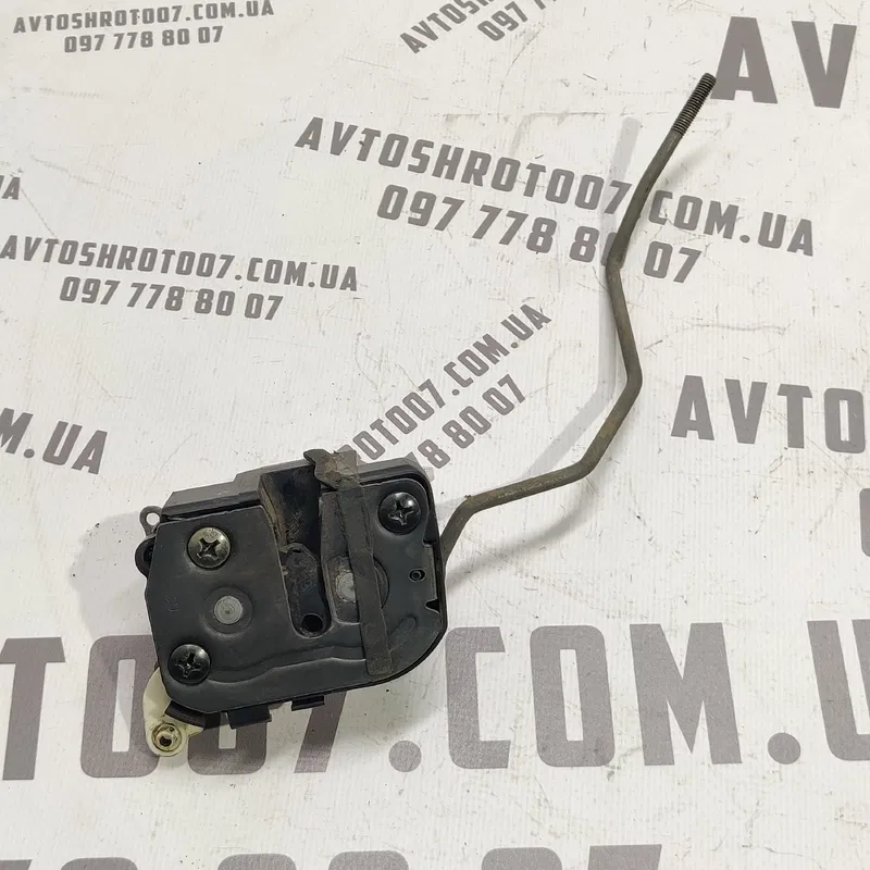 Замок дверей Mazda Premacy (99-05) 1.8 Бенз передній правий