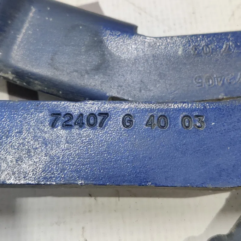 Петля капоту Peugeot 807 (02-14) 2.2 HDI ліва OEM 791266
