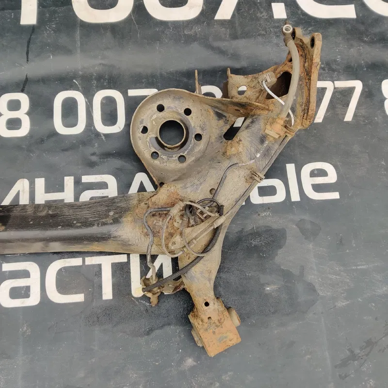 Балка підвіски Toyota Corolla 06-13 1.6 задня OEM 4210112171
