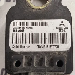 Датчик удару Mitsubishi Outlander XL 06-12 2.0d лів 8651a002 фото 4
