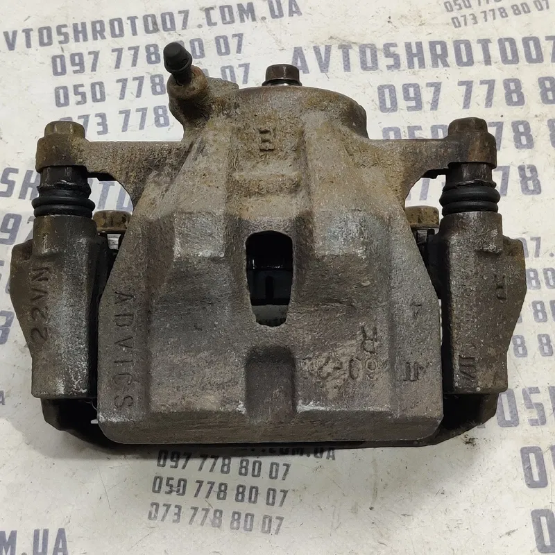 Супорт Toyota Corolla (06-13) 1.6 Бензин передній правий