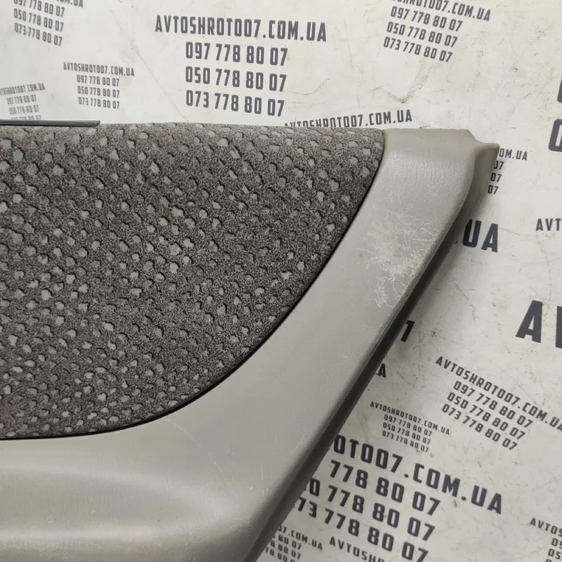 Карта дверна Mazda Premacy 99-05 1.8 зад. пр. OEM c10068531