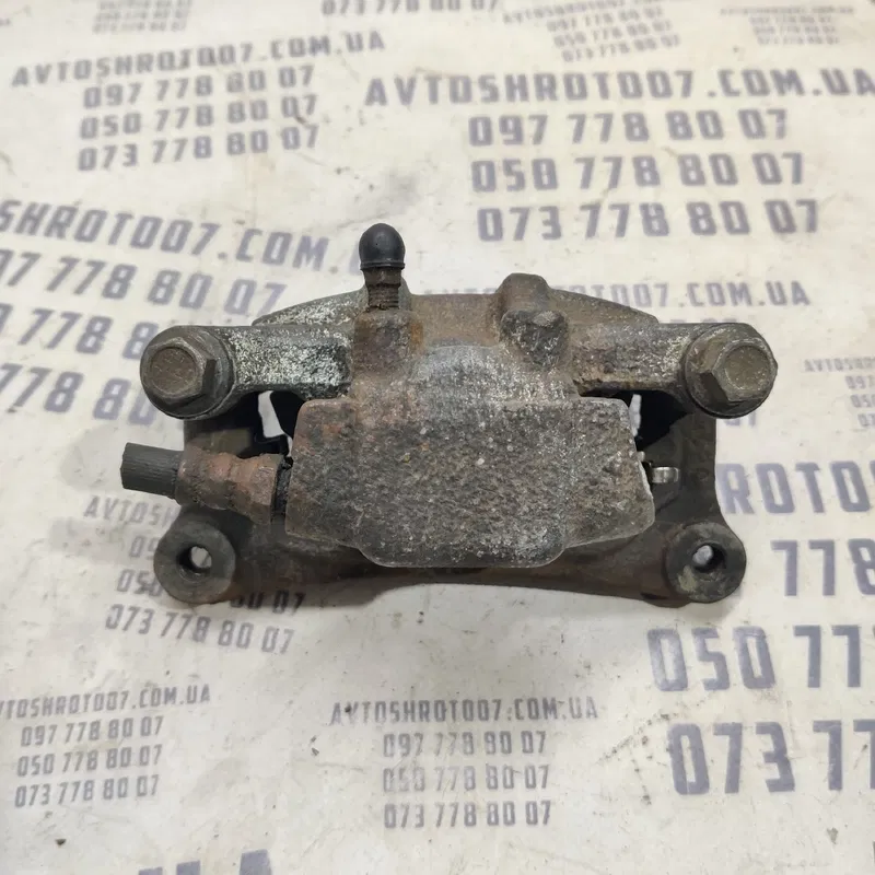 Супорт Mitsubishi Outlander XL (06-12) 2.0 Diesel Зад. Пр.