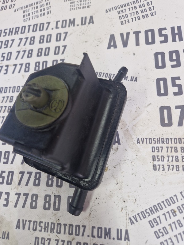 Бачок ГУР Skoda Octavia Tour (96-10) 1.6 бензин 1J0422371C
