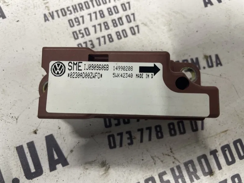 Датчик удару Skoda Octavia Tour (96-10) 1.6 OEM 1J0909606B