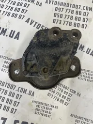 Кронштейн подушки двигуна Citroen C1 (05-14) 1.0 Бенз Права фото 2