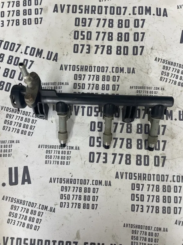 Паливна рейка Citroen C1 (05-14) 1.0 бенз OEM 2381400010