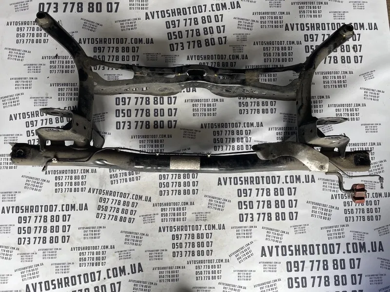 Підрамник VW Passat USA 11-19 1.8 TSI задній OEM 561505315E