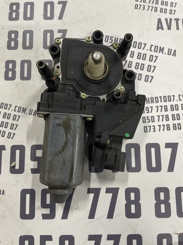 Мотор склопідіймача Audi A4 B5 (94-01) пер.пр. OEM 536001401