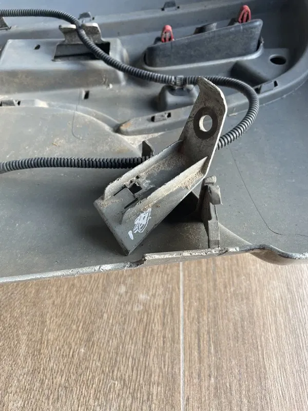 Бампер Citroen C1 (05-14) 1.0 бенз задній OEM 521590H050
