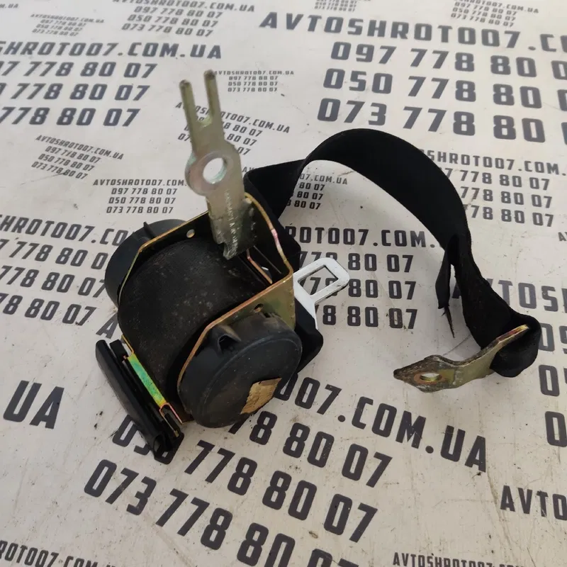 Ремінь безпеки BMW 316 E36 (90-00) зад. пр. OEM 566254621a