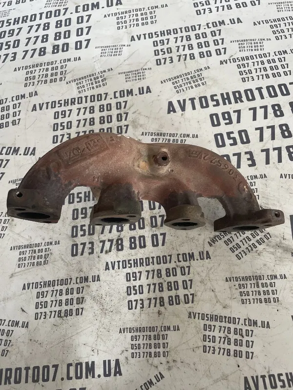 Колектор випускний Citroen Xsara 97-05 1.6 бензин OEM 306572