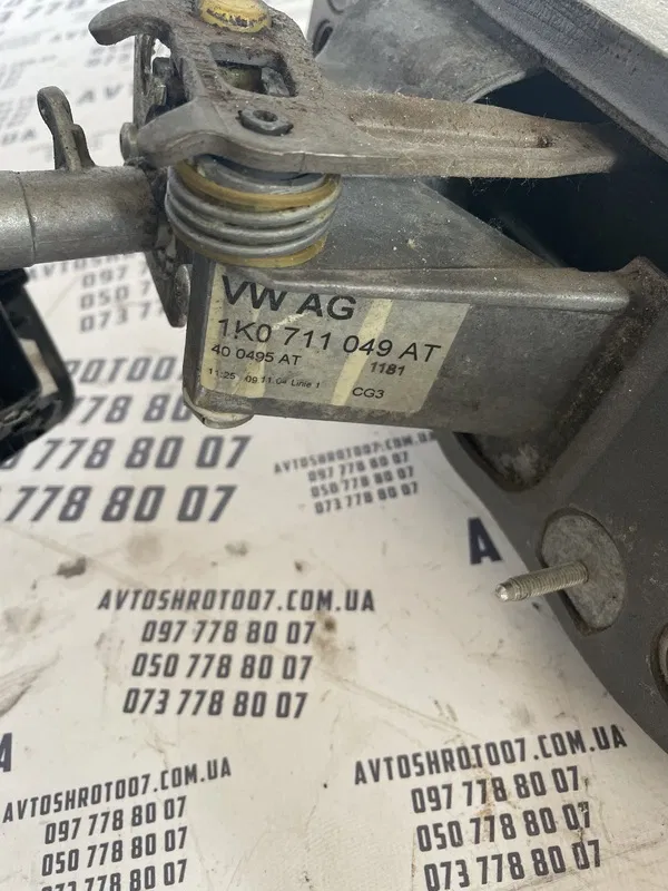 Куліса Skoda Octavia A5 (04-13) 2.0 Дизель OEM 1K0711049AT