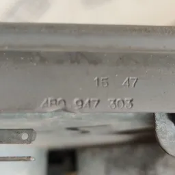 Плафон підсвітки Audi A6 C5 (97-05) передній OEM 4B0947303 фото 3