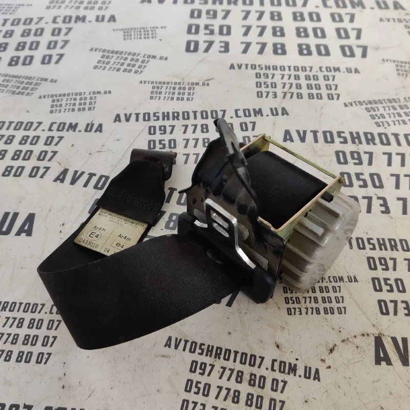 Ремінь безпеки Mazda 3 BK (03-09) задня ліва OEM 602461401