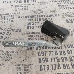 Петля капоту Skoda Superb 1 (01-08) права OEM 3b0823302a