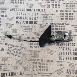 Кронштейн дзеркала лівий Volkswagen Golf 4 (97-06) 057269