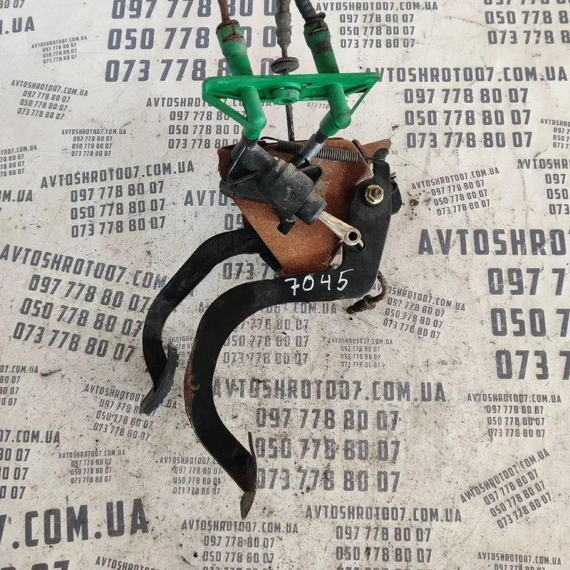 Блок педалей Ford Focus MK1 (98-04) OEM 98ab2450