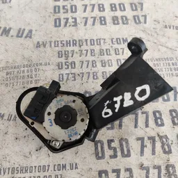 Двигун заслінки пічки BMW 316 E36 (90-00) 1.6i OEM 8370564