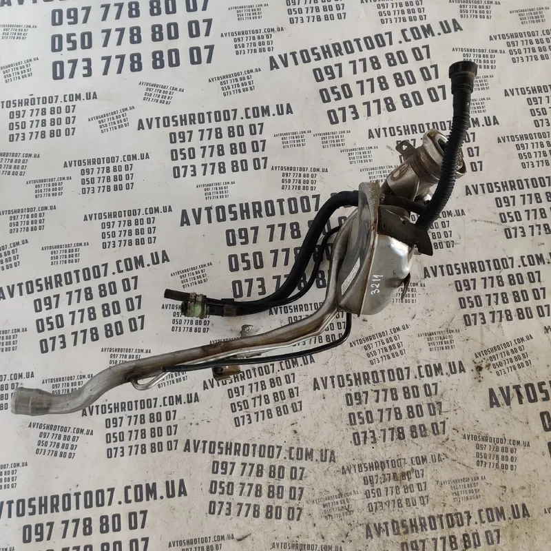 Горловина бака Mercedes E-Class W211 (02-09) OEM a2114703320