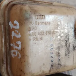 Бачок насосу ГУР Audi A6 C4 (94-97) 4a0422373a фото 4