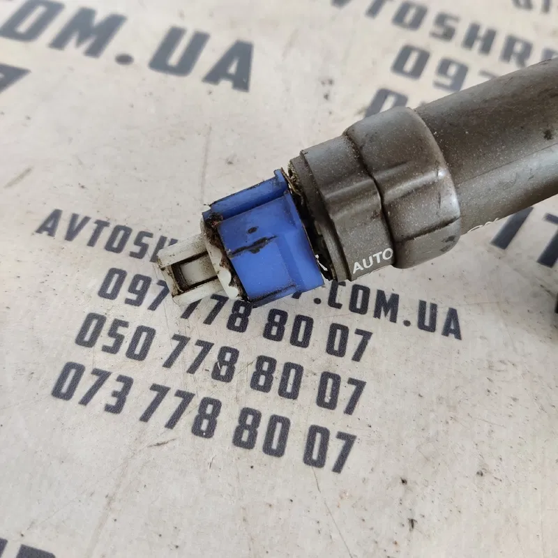 Перемикач підрульовий Lexus LS 430 (00-06) OEM 17bb24