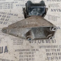 Кронштейн двигуна Lexus LS 430 (00-06) 4.3 1239150050 фото 3