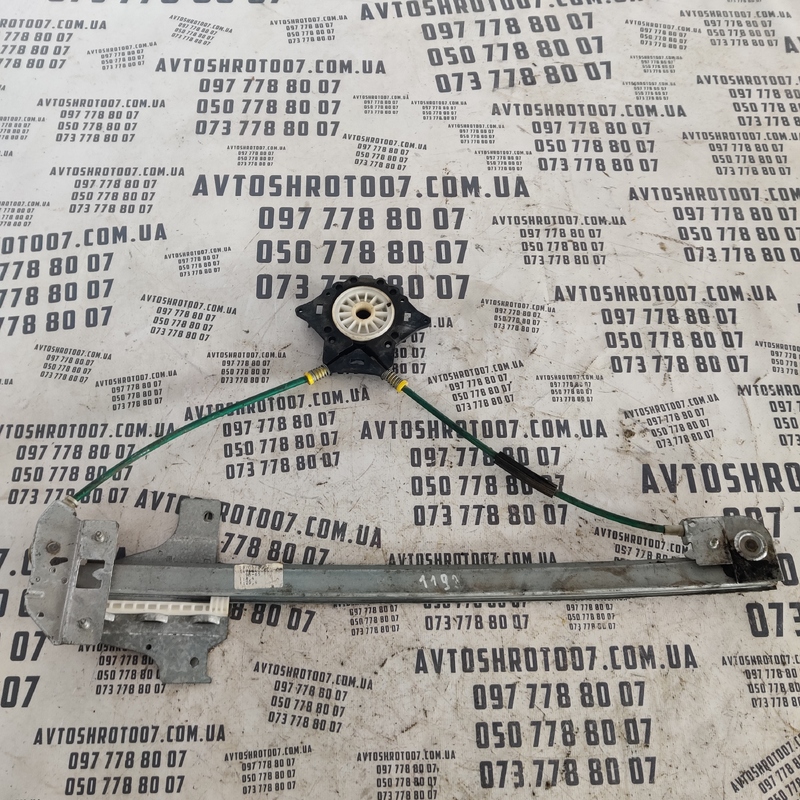Склопідіймач Citroen C8 (02-14) задній правий OEM 1494840080