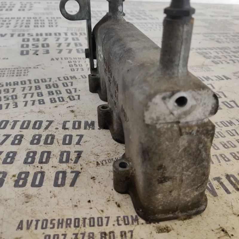 Впускний колектор Audi A6 C5 (97-05) права OEM 059129714a