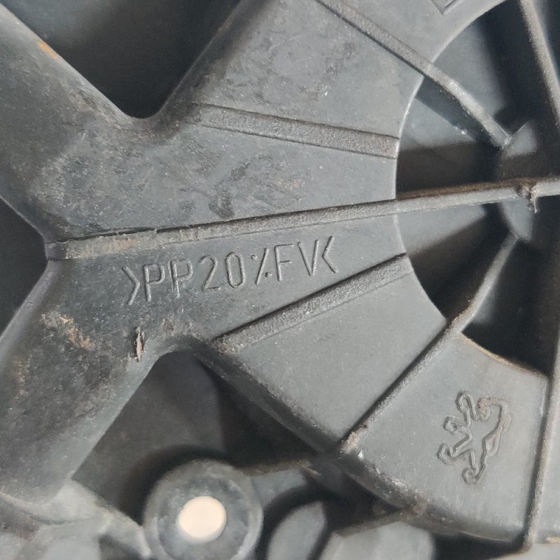 Склопідіймач Citroen C8 (02-14) задній правий OEM 1494840080