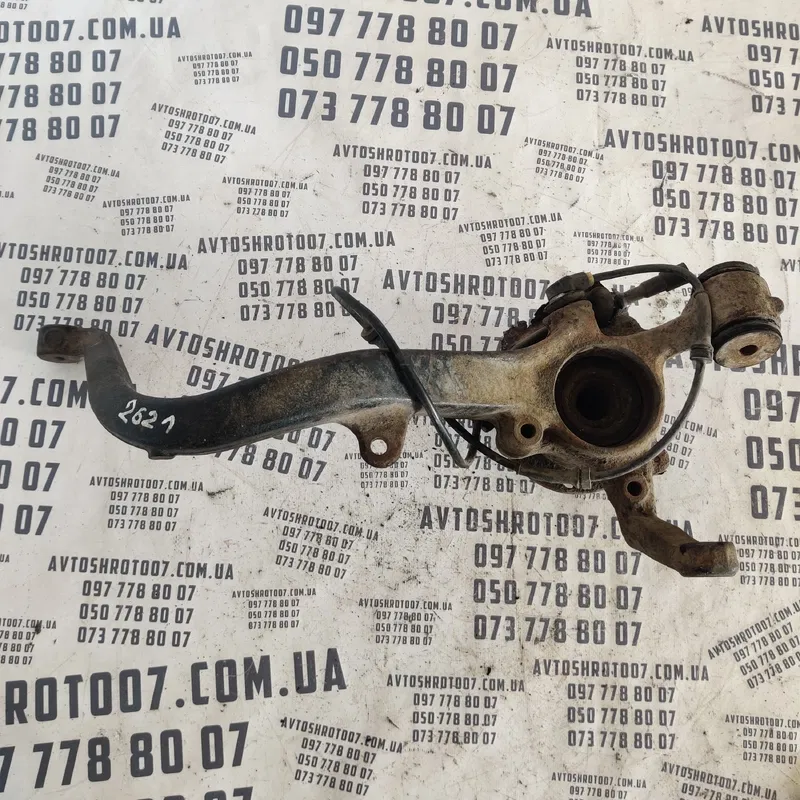 Цапфа задня ліва VW Passat B5 (96-05) OEM 8A0505435CD
