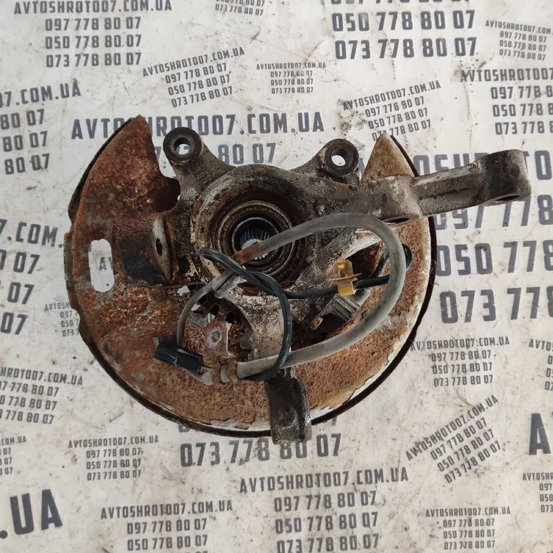 Поворотний кулак Geely MK (06-16) 1.5 бенз пр OEM 1014001998