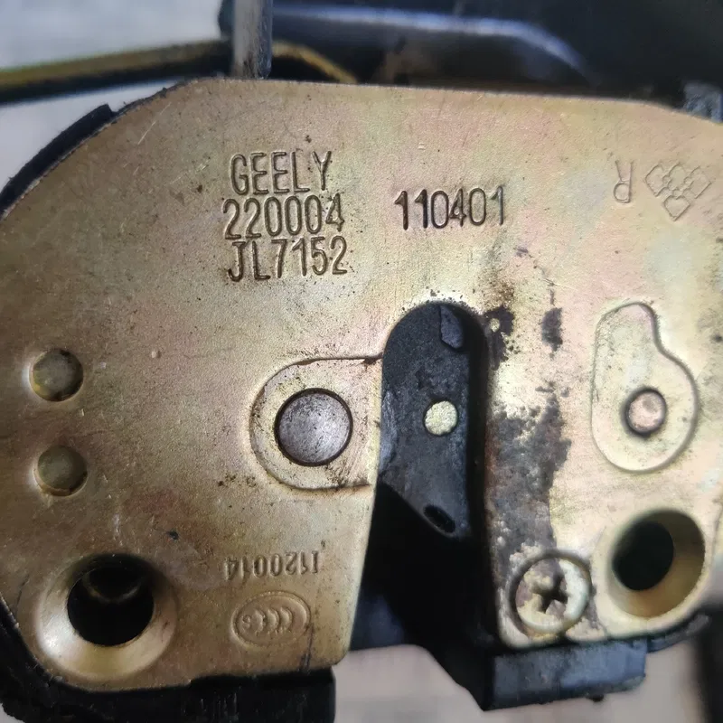 Замок дверей Geely MK (06-14) 1.5 передній правий OEM 220004