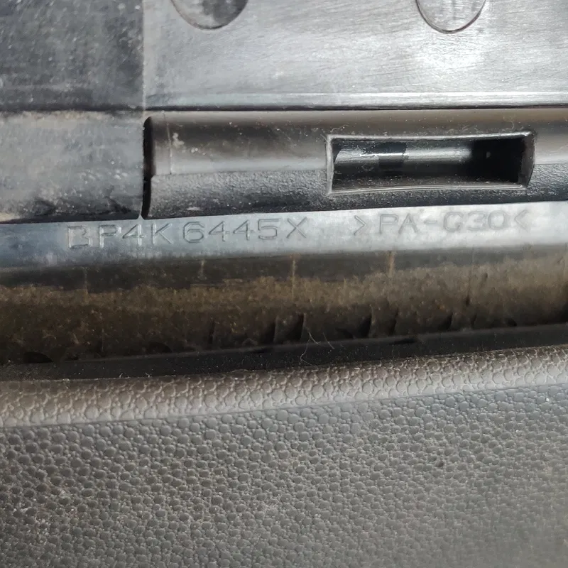 Підлокітник Mazda 3 BK (03-09) bp4k6445x