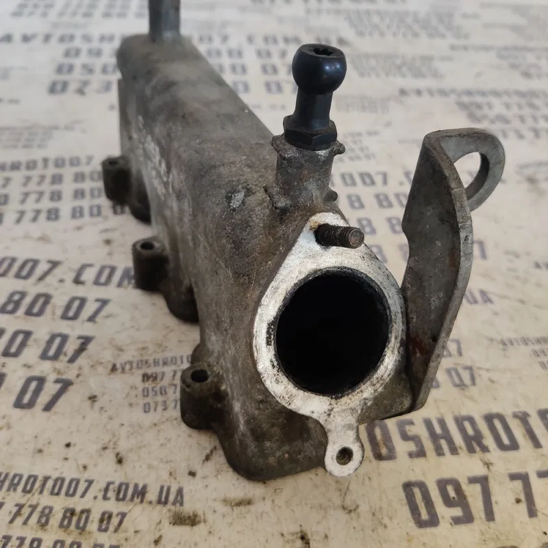 Впускний колектор Audi A6 C5 (97-05) права OEM 059129714a