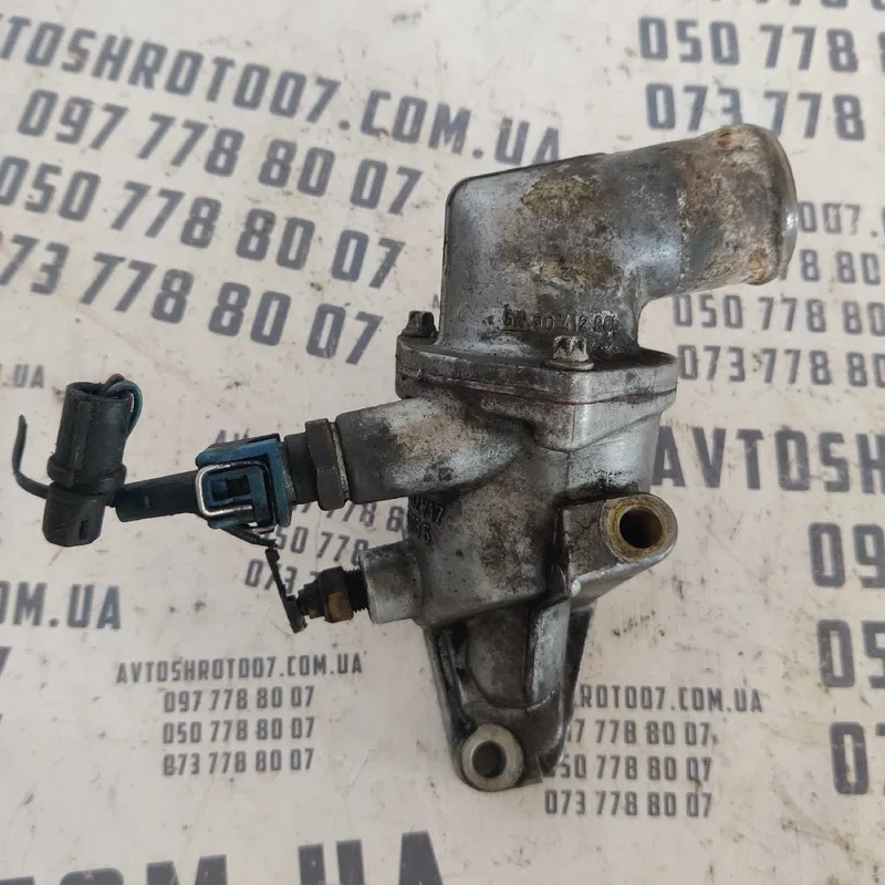 Корпус термостата Opel Vectra B (95-02) OEM 90412717 2503185