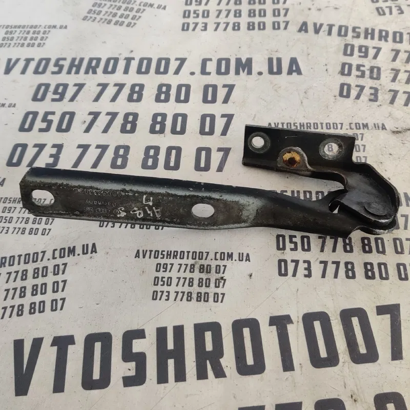 Петля капоту Audi A4 B5 (94-01) OEM 8D0823802B