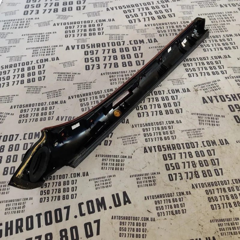 Дверна накладка Lexus LS 430 (00-06) передня права OEM 70818