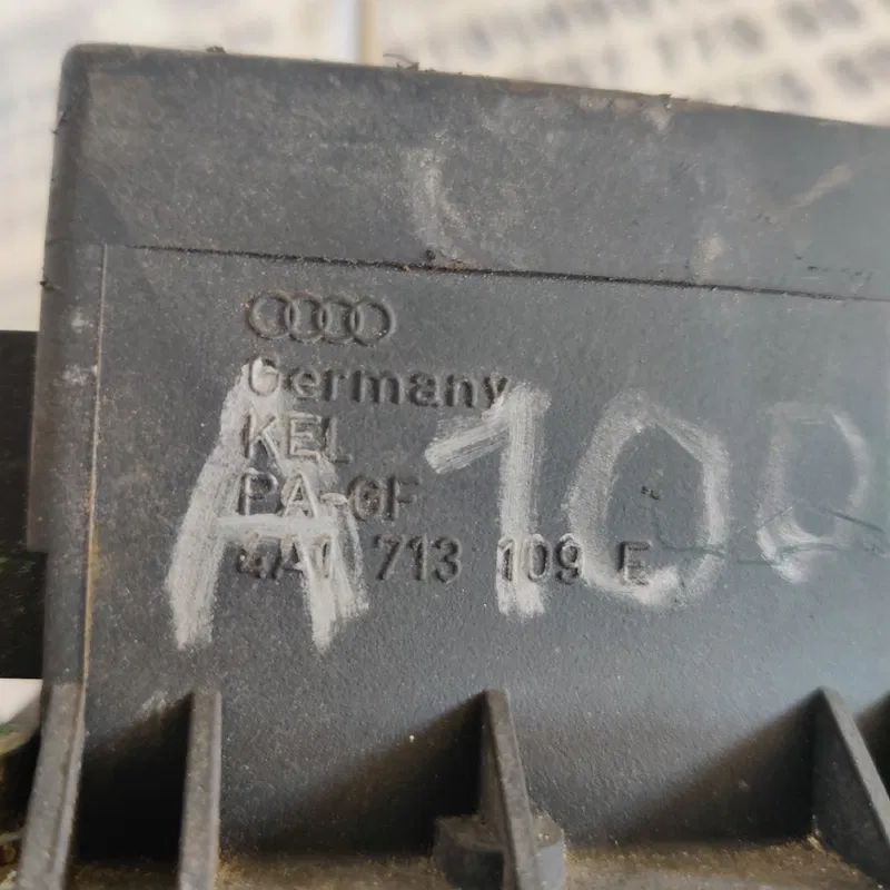 Куліса перемикання передач Audi A6 C4 (94-97) OEM 4a1713109e