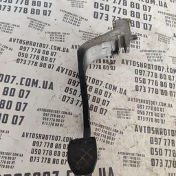 Педаль щеплення Volkswagen Passat B5 (96-05) OEM 8D1721316F