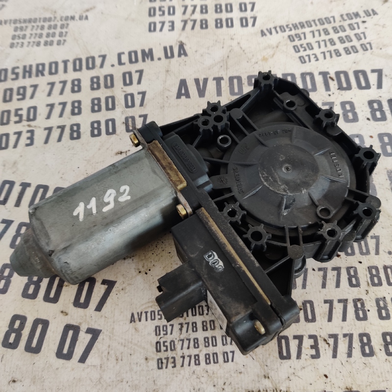 Мотор склопідіймача Citroen C8 задній правий OEM 9007359801