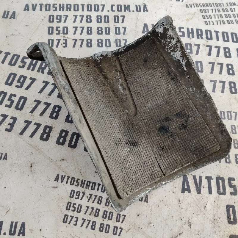 Захист привода Audi A4 B5 (94-01) OEM 4A0407722