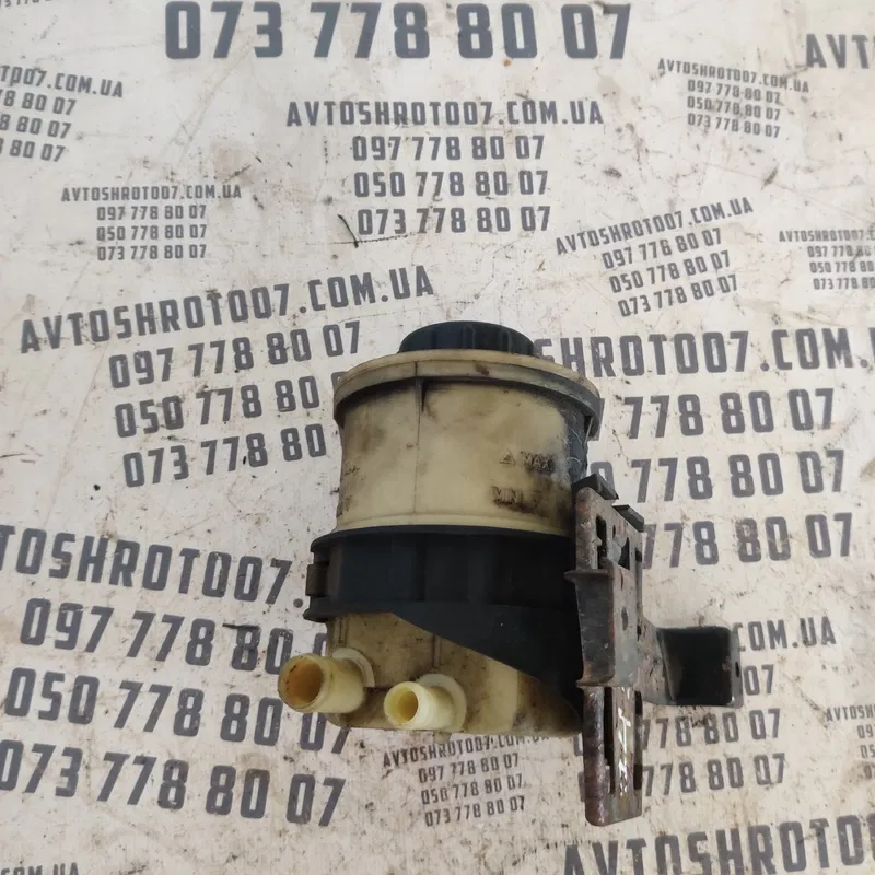 Бачок насосу ГУР Renault Kangoo OEM 7700795347